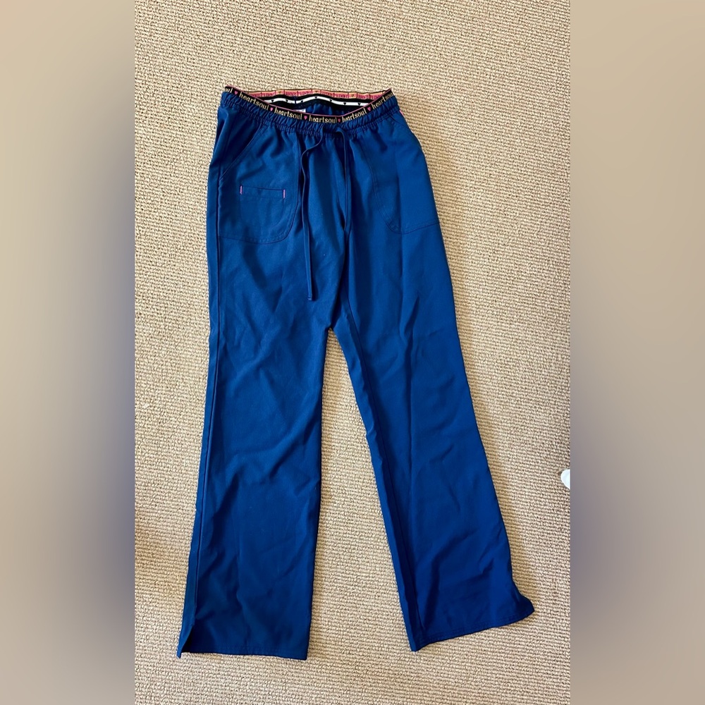 Heart soul break on through navy scrub pants size small